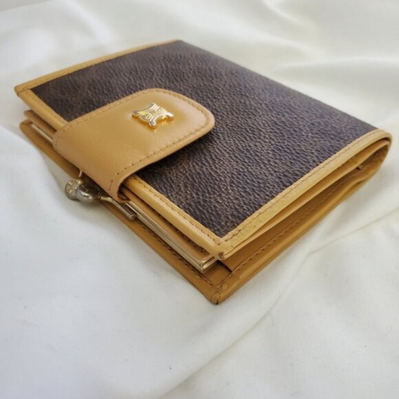 Vintage Celine Triomphe Compact Waller Cardholders - Picture 11 of 13